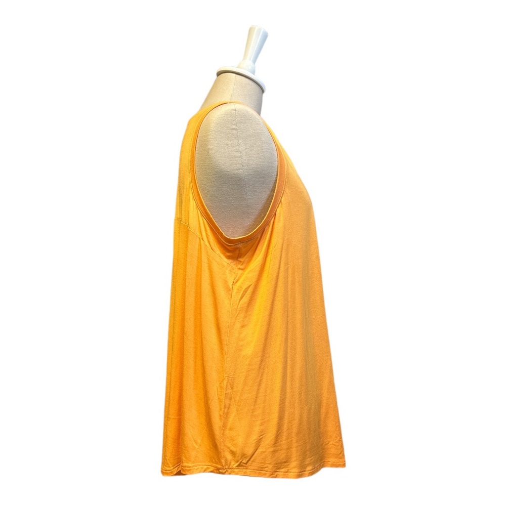 Sleeveless High-Low Tank - Picture 2 of 6